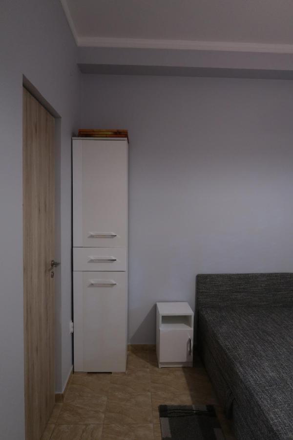 Eva Apartman Szigetvár Exterior photo