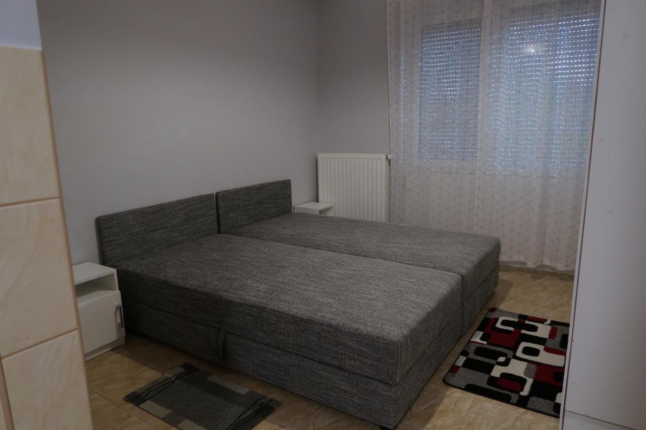 Eva Apartman Szigetvár Exterior photo