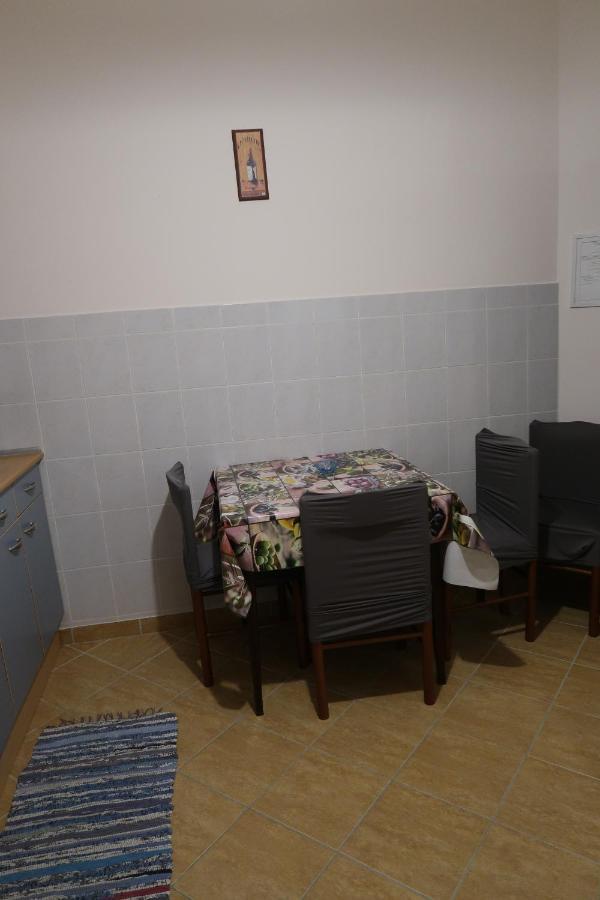 Eva Apartman Szigetvár Exterior photo